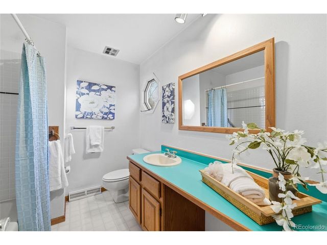 10209 W Idaho Ave, Lakewood, CO 80232