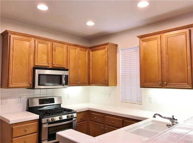 36 Tall Oak, Irvine, CA 92603