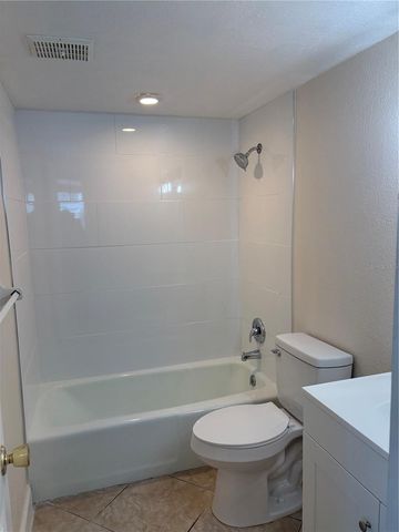 555 69TH AVENUE 1, St Petersburg, FL 33706