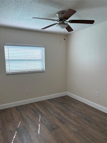 555 69TH AVENUE 1, St Petersburg, FL 33706