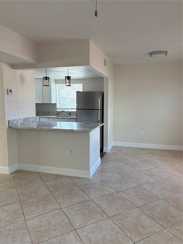 555 69TH AVENUE 1, St Petersburg, FL 33706