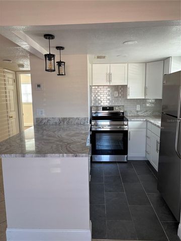 555 69TH AVENUE 1, St Petersburg, FL 33706