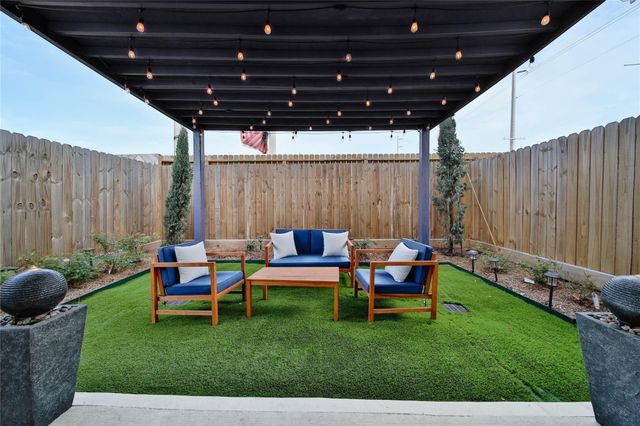 1306 Laird Street, Houston, TX 77008