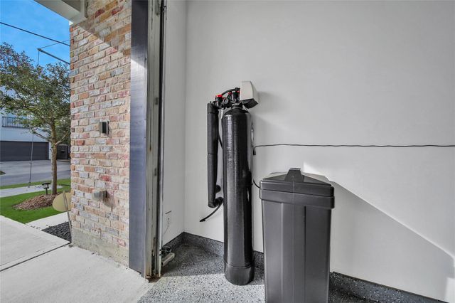 1306 Laird Street, Houston, TX 77008