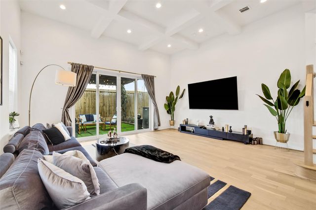 1306 Laird Street, Houston, TX 77008