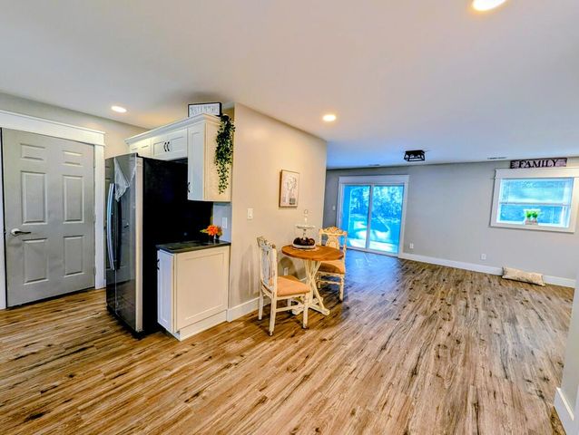 12498 National Dr., Grafton, OH 44044