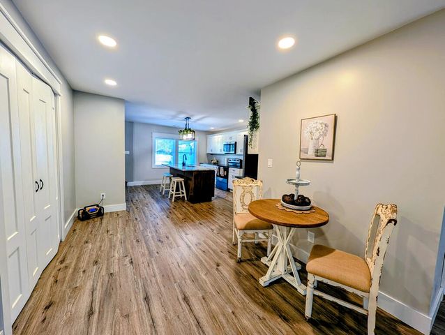 12498 National Dr., Grafton, OH 44044