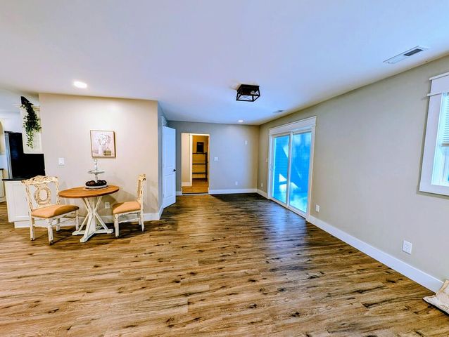 12498 National Dr., Grafton, OH 44044