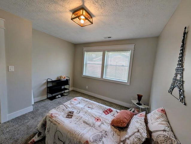 12498 National Dr., Grafton, OH 44044