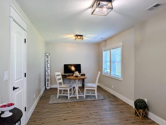 12498 National Dr., Grafton, OH 44044