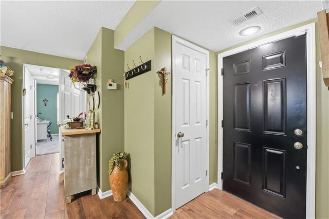 5610 NE 80th Terrace 2C, Kansas City, MO 64119