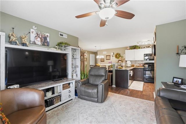 5610 NE 80th Terrace 2C, Kansas City, MO 64119