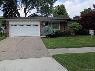 32621 Whitley Circle, Warren, MI 48088