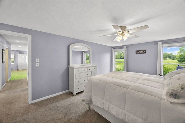 62 Fairway Dr 62, Plymouth, MA 02360