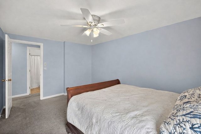 62 Fairway Dr 62, Plymouth, MA 02360