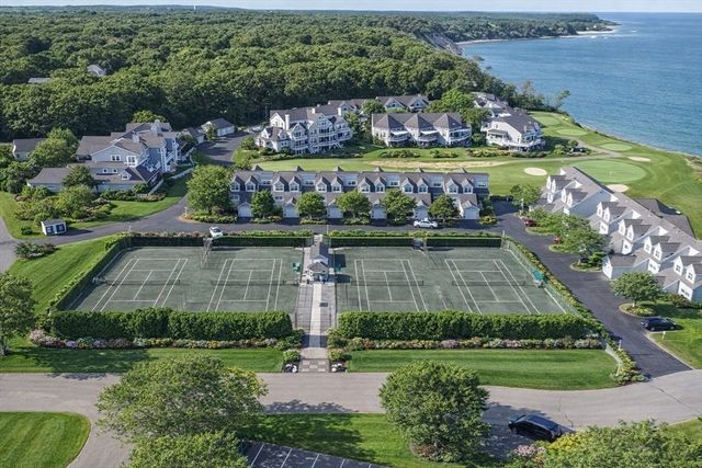 62 Fairway Dr 62, Plymouth, MA 02360