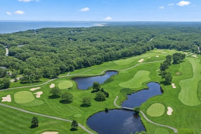62 Fairway Dr 62, Plymouth, MA 02360