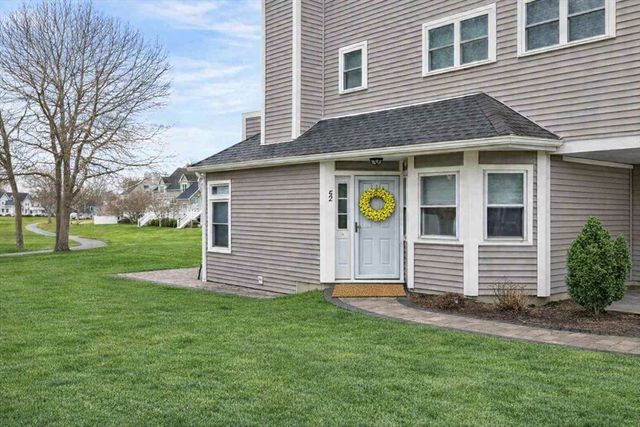 62 Fairway Dr 62, Plymouth, MA 02360