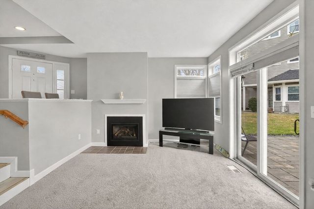 62 Fairway Dr 62, Plymouth, MA 02360
