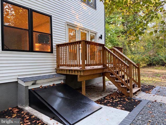 7 CUBLER CT, Westville, NJ 08093
