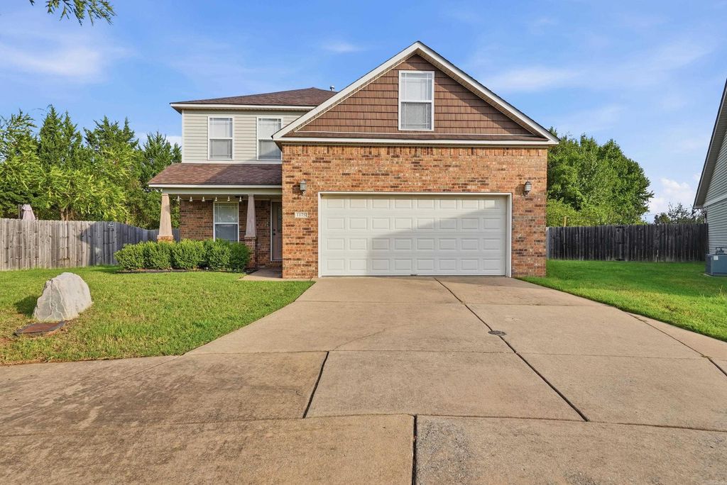 1175 Verbena Dr, Conway, AR 72032