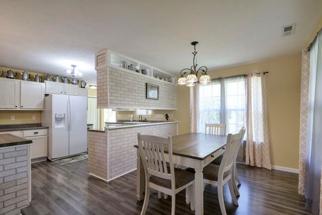 22419 Trout Street, Golden, MO 65658