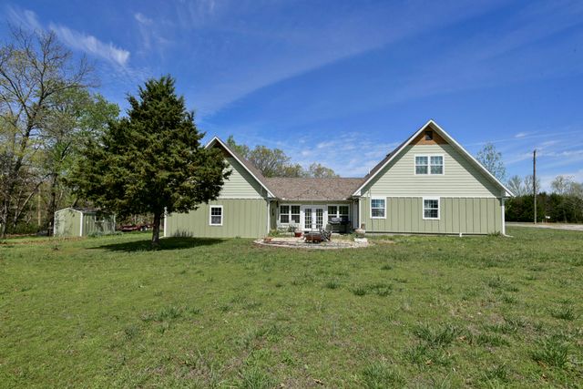 22419 Trout Street, Golden, MO 65658