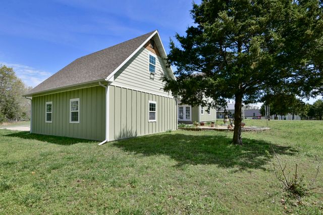 22419 Trout Street, Golden, MO 65658