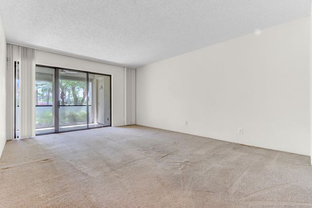 5800 Camino Del Sol Apt 103, Boca Raton, FL 33433