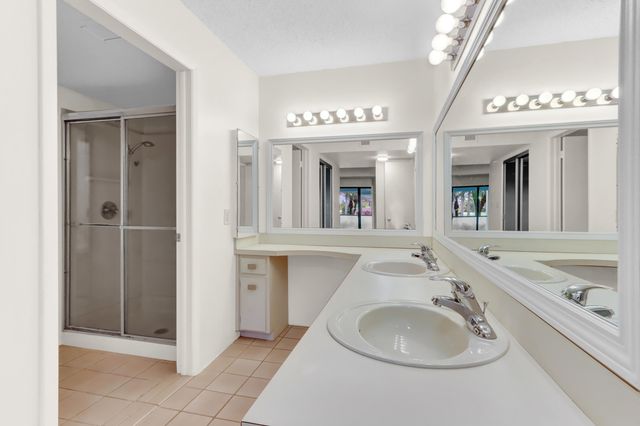 5800 Camino Del Sol Apt 103, Boca Raton, FL 33433