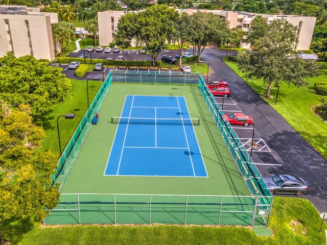 5800 Camino Del Sol Apt 103, Boca Raton, FL 33433