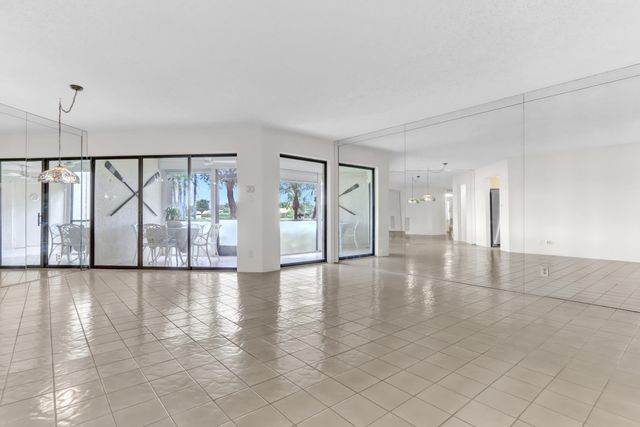 5800 Camino Del Sol Apt 103, Boca Raton, FL 33433
