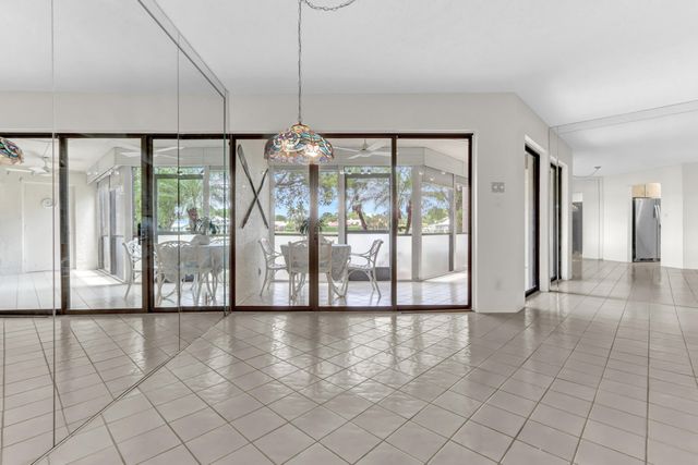 5800 Camino Del Sol Apt 103, Boca Raton, FL 33433