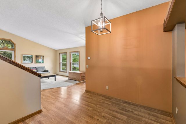 4482 Oak Pond Road, Eagan, MN 55123