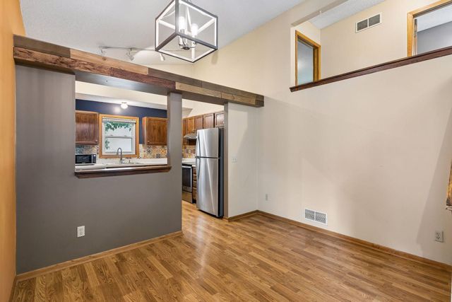 4482 Oak Pond Road, Eagan, MN 55123