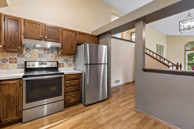 4482 Oak Pond Road, Eagan, MN 55123