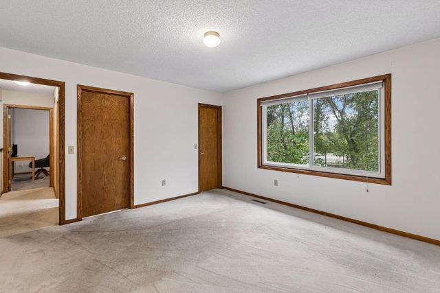 4482 Oak Pond Road, Eagan, MN 55123