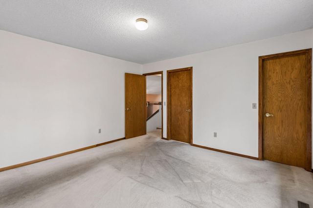 4482 Oak Pond Road, Eagan, MN 55123