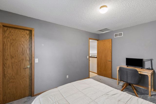4482 Oak Pond Road, Eagan, MN 55123