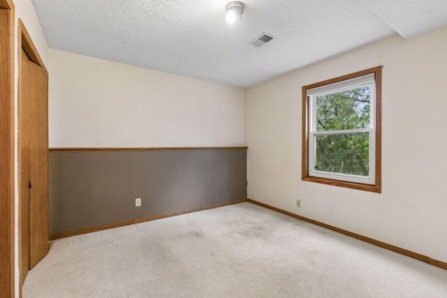 4482 Oak Pond Road, Eagan, MN 55123