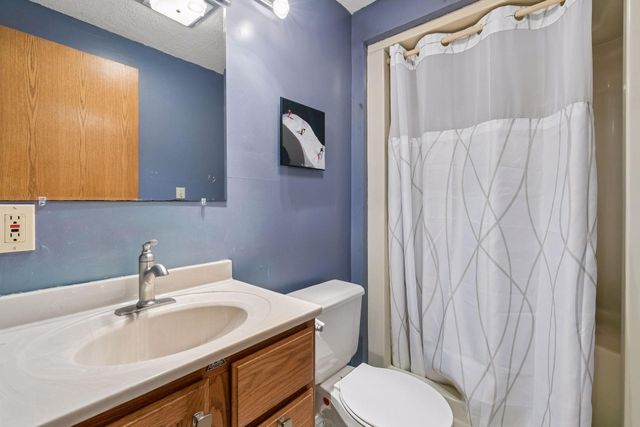 4482 Oak Pond Road, Eagan, MN 55123