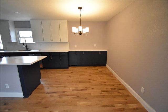 113 Overhill Drive, Paola, KS 66071