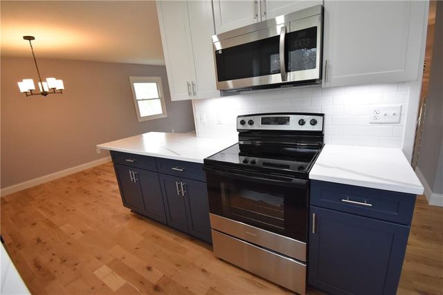 113 Overhill Drive, Paola, KS 66071