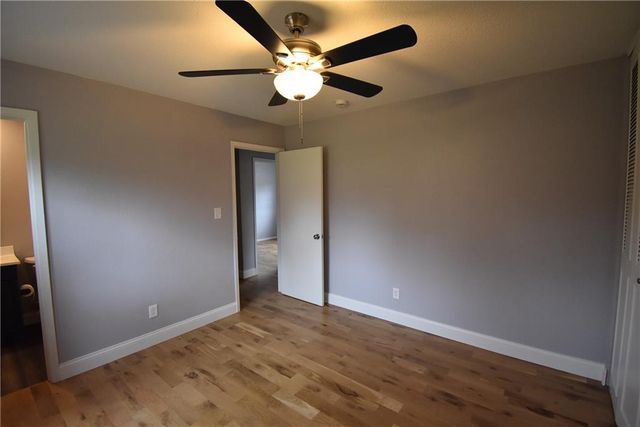113 Overhill Drive, Paola, KS 66071