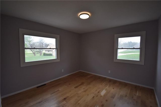 113 Overhill Drive, Paola, KS 66071