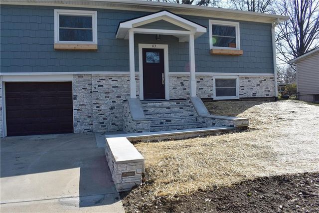 113 Overhill Drive, Paola, KS 66071