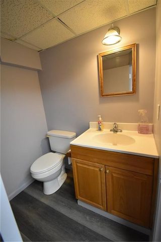113 Overhill Drive, Paola, KS 66071
