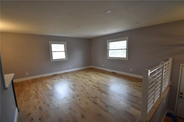 113 Overhill Drive, Paola, KS 66071