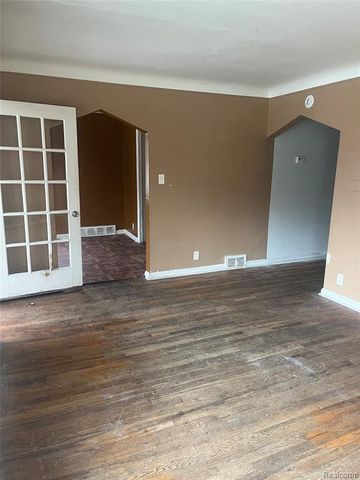 15776 Evergreen Road, Detroit, MI 48223