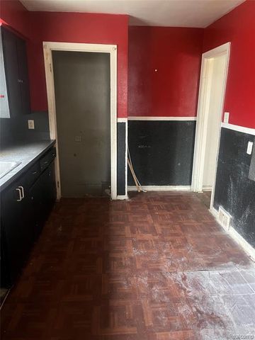 15776 Evergreen Road, Detroit, MI 48223